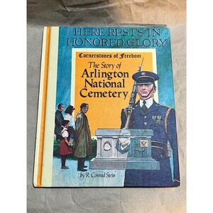 Weekly Reader Books The Story of Arlington National Cemetery Blue 1979 Vintage